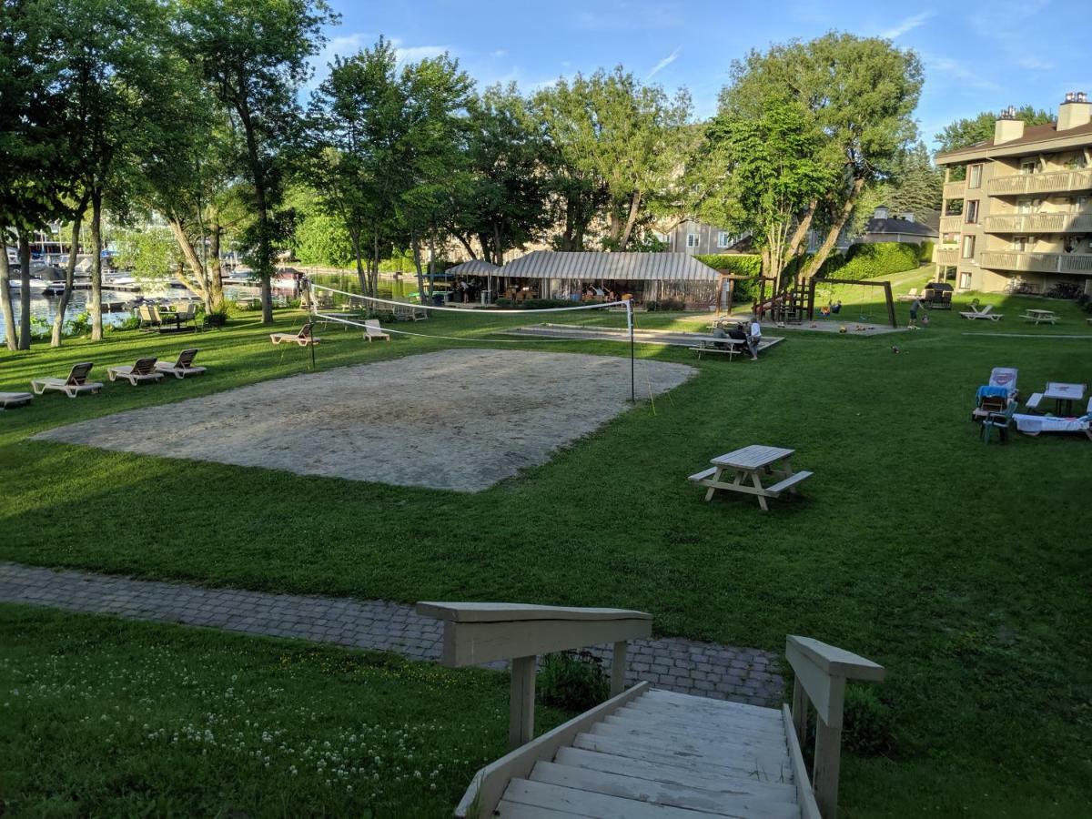 O'Berge Du Village A302 Magog ภายนอก รูปภาพ
